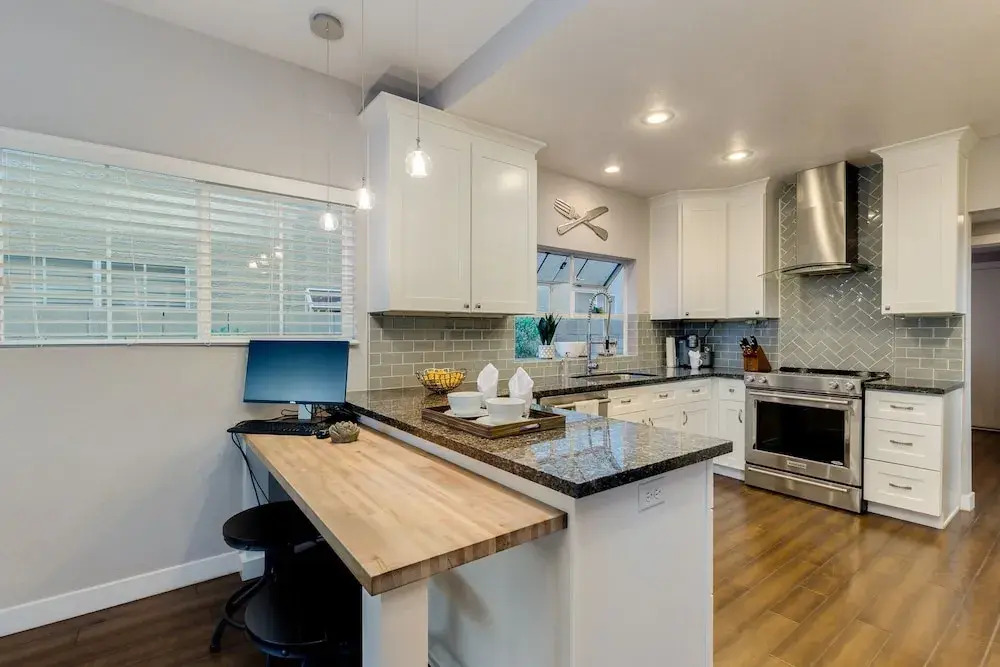 Waterfront w/ Heated Pool and a Paddle Boat in Gilbert! by Redawning
