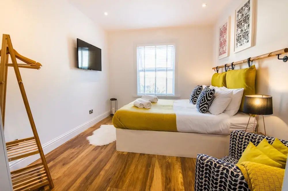 Plymouth Boutique Apartment
