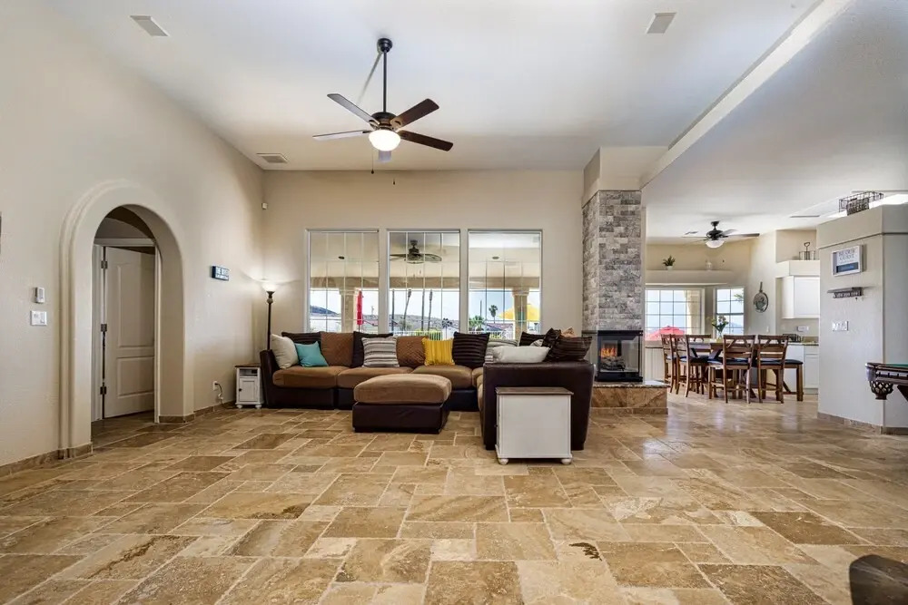 Tropic Paradise 3 bed + 3 Bath Pool Home