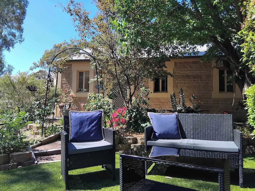 Riesling Trail & Clare Valley Cottages
