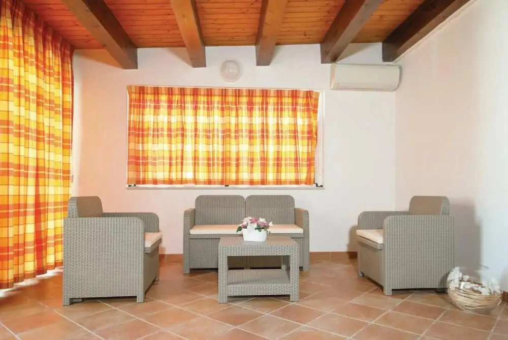 Dune Giardino With 3 Bedrooms and 1 Bathrooms