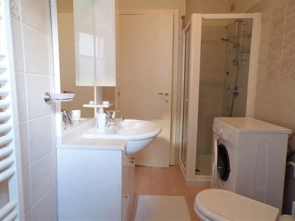 Quaint Holiday Home in Puegnago del Garda With Balcony
