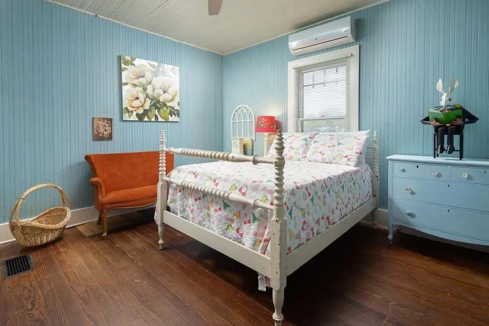 Wind Song Heritage Haus Sl191 5 Bedroom Home by RedAwning