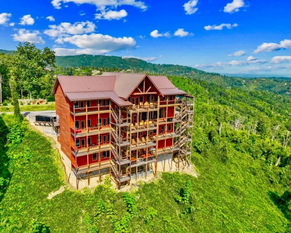 Skyline Splendor Luxe Retreat With Breathtaking Views Over Downtown Gatlinburg
