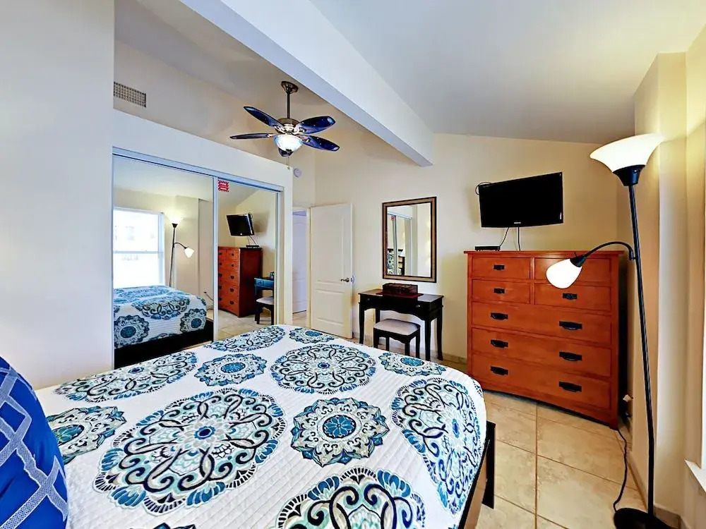 125 E Verna Jean - 4 Br Townhouse