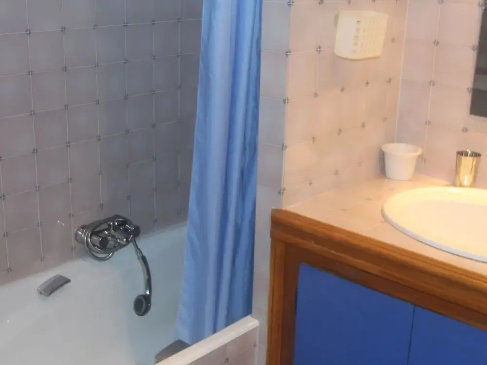 Family Friendly Villa With Secured Private Pool and Beautiful Nature Garden, 1.5 km From Seillans