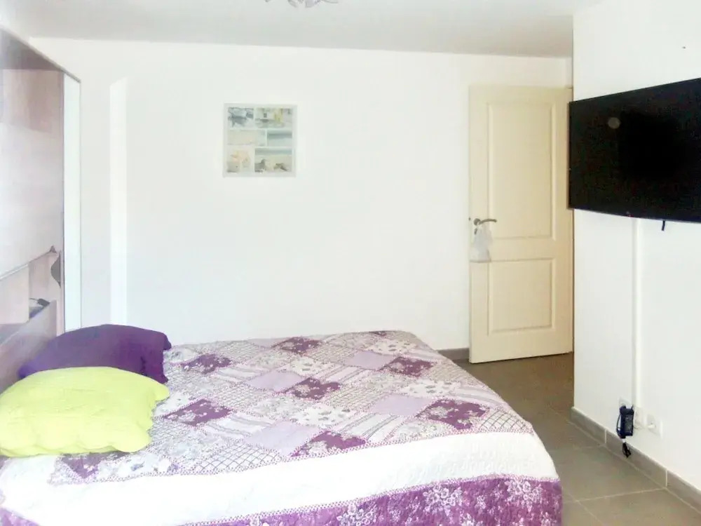 Apartment With one Bedroom in Saint-raphaël, With Pool Access and Furn