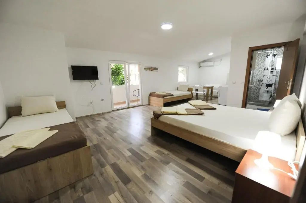Stella Apartments