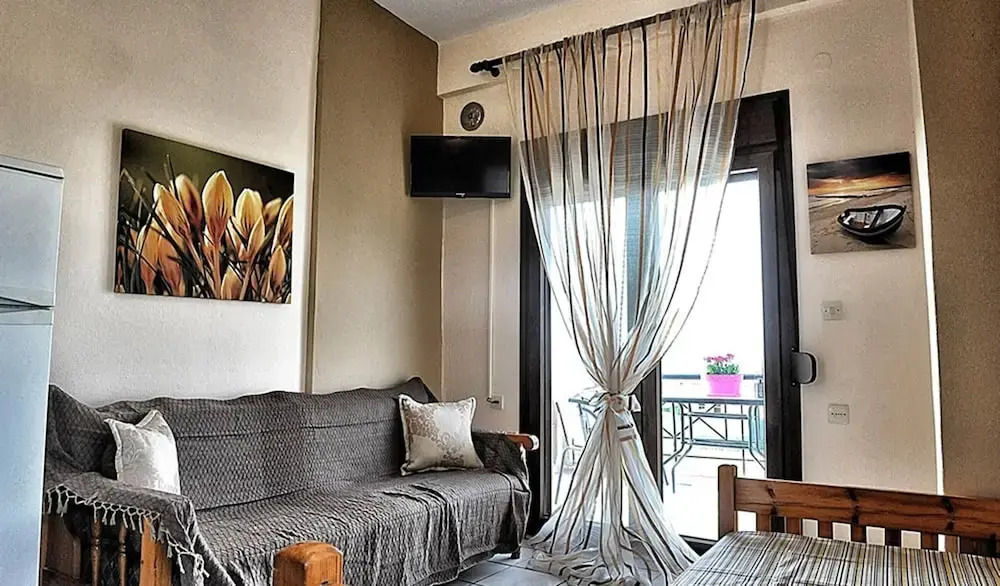 A Wonderful Small Apartment for 4 Very Close to a Great Beach