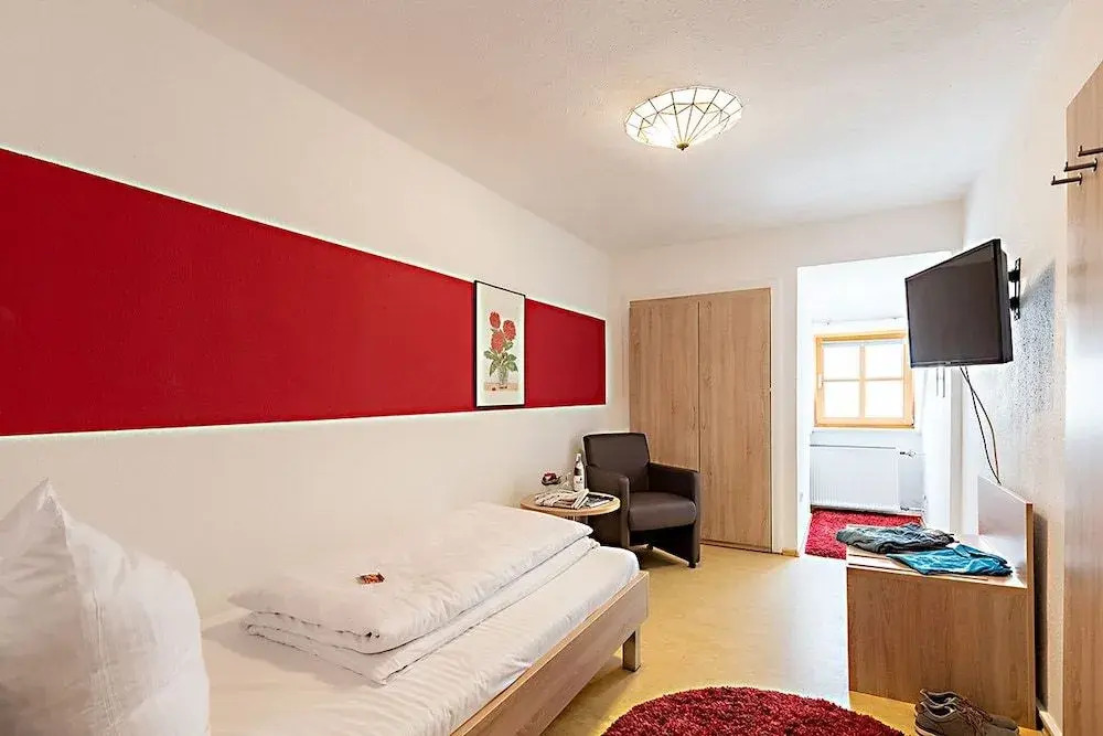 Hotel Restaurant Goldener Hirsch