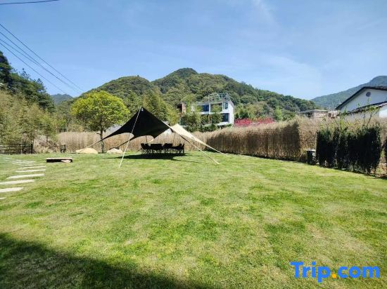 Yulin Homestay (Sanqingshan Tourist Highway)