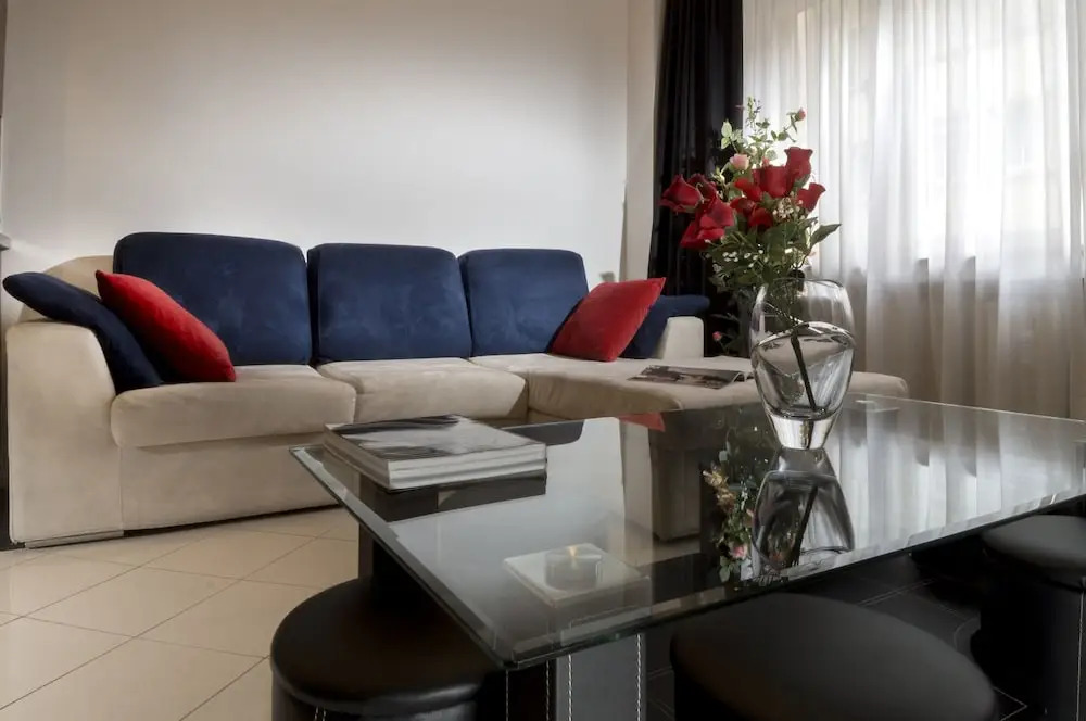 The Queen Luxury Apartments - Villa Serena