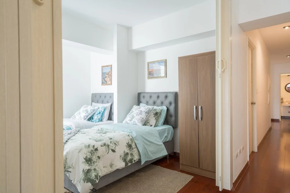 GLOBALSTAY. Ocean View Apartments. Pool. Gym
