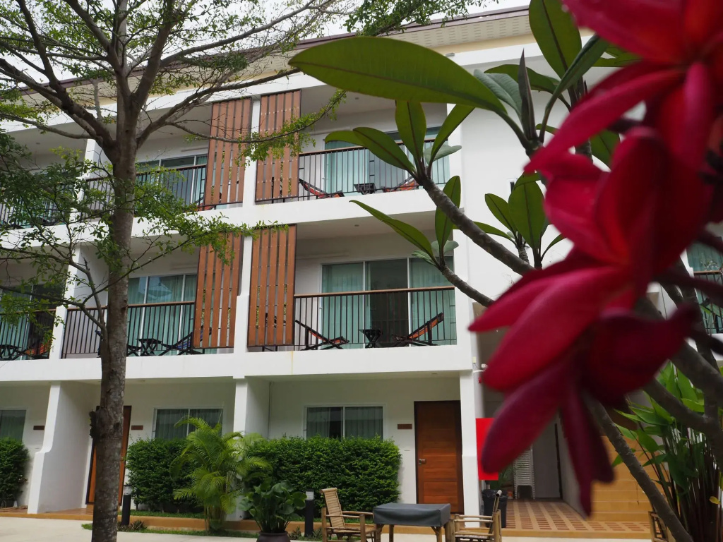 Crystal Lamai Hotel