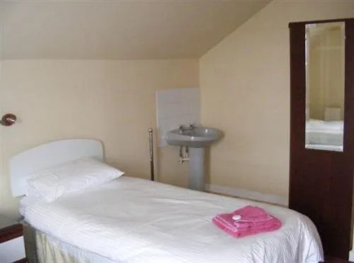 Fernlea Hotel