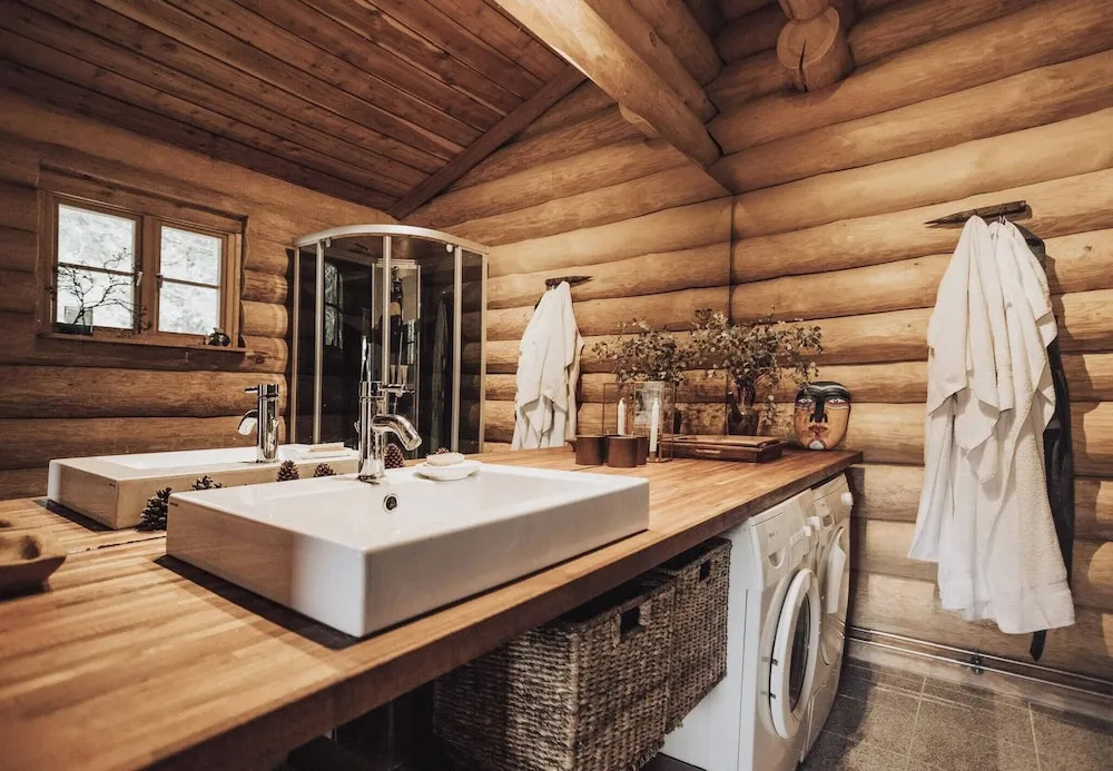 Fjordhygge, Cozy Log Retreat Near Sea & Forest - Sauna & Outdoor Living