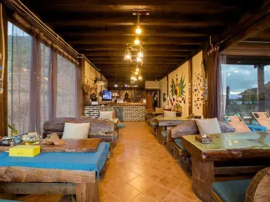 Theme Lovertree Holiday House
