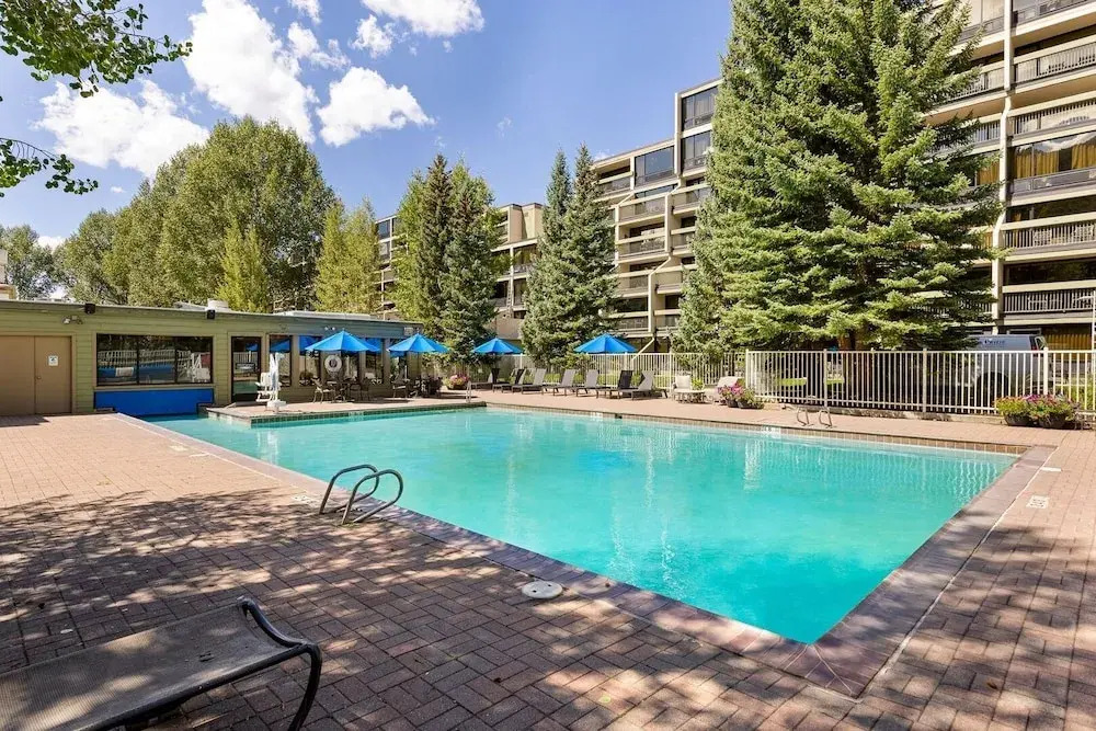 305 Brightwood At Keystone 2 Bedroom Condo
