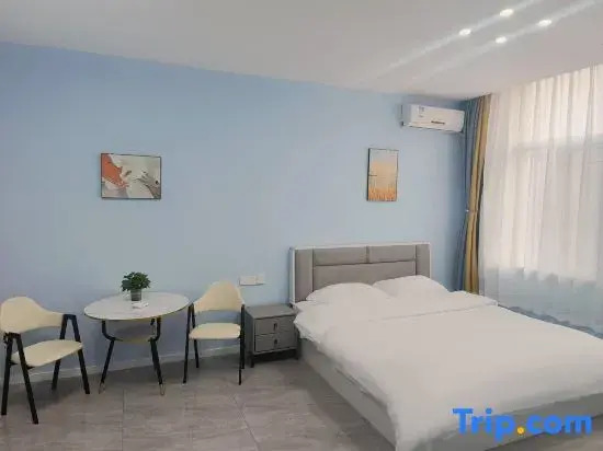 Qingyuan Xiaozhan Homestay (Ice and Snow World Store)