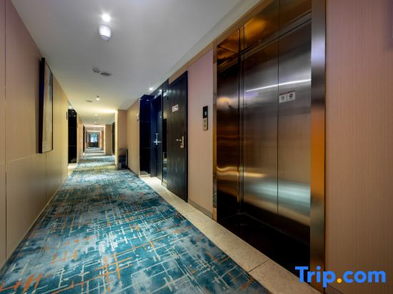 Ziting Hotel (Yanxiang Road North Exit Subway Station Branch, Xi'an Jiaotong University)