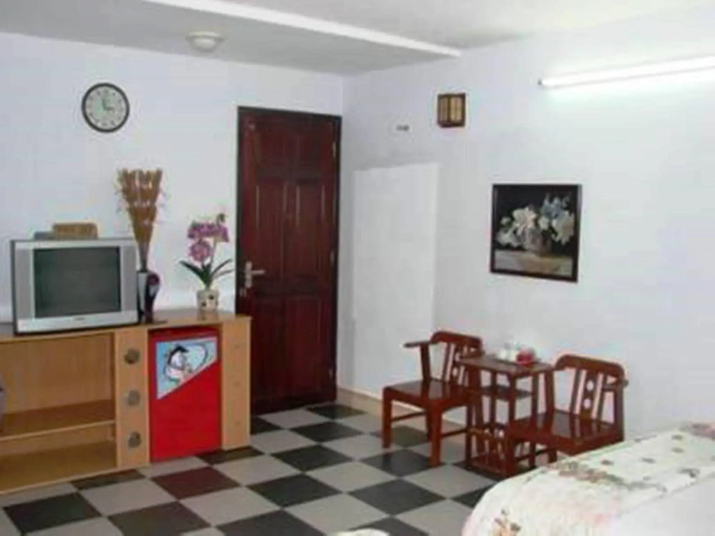 Phuong Thu Hotel