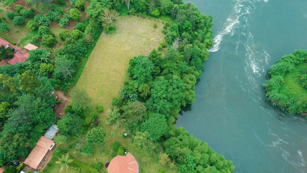 2 Bed Villa - Sleeps 6 - River Views Garden Wifi