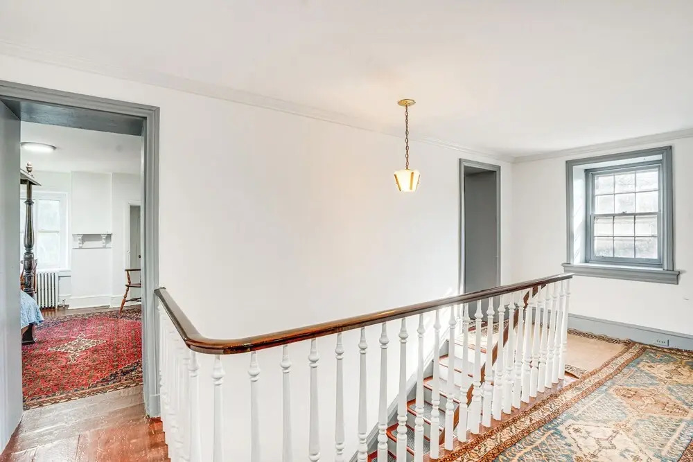 Experience a 17th-century Spring Manor
