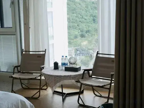 Lianyungang wandering fish theme homestay