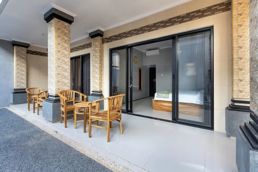 The Tis Guesthouse and Hostel