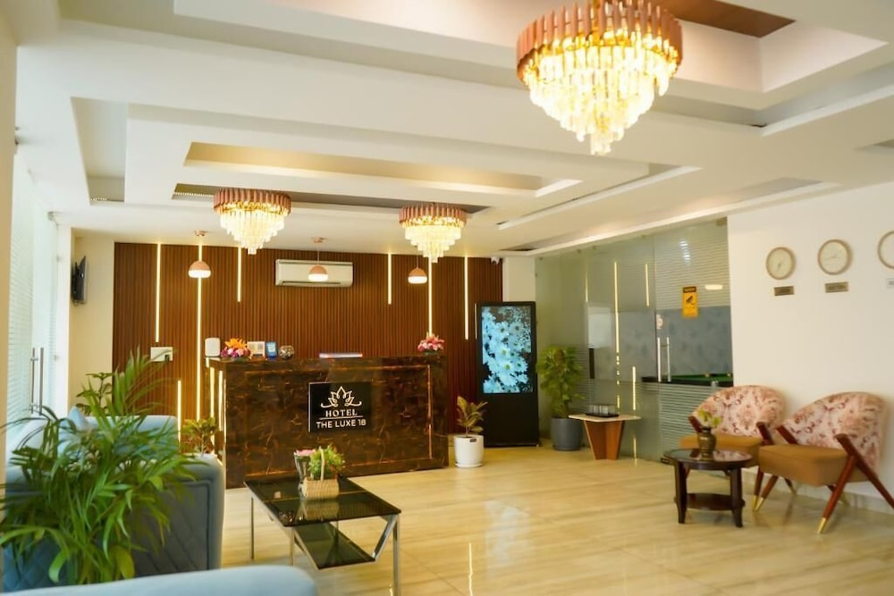Hotel The Luxe 18
