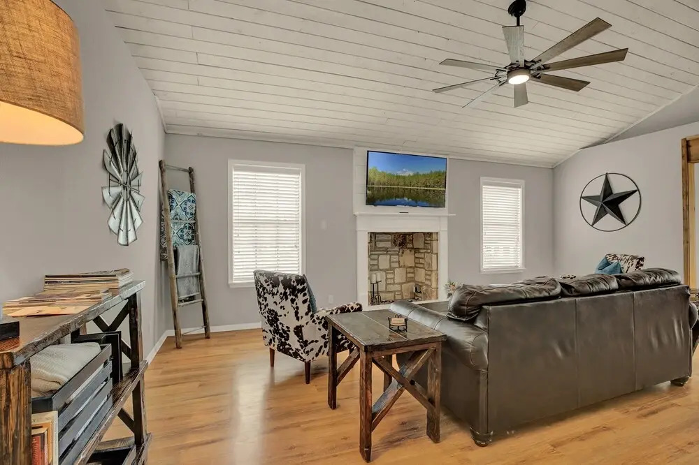 Gorgeous Home on Wine Trail w/ Fire Pit!
