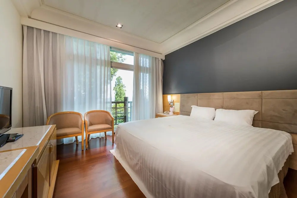 Jun Yue Hanging Garden Resort