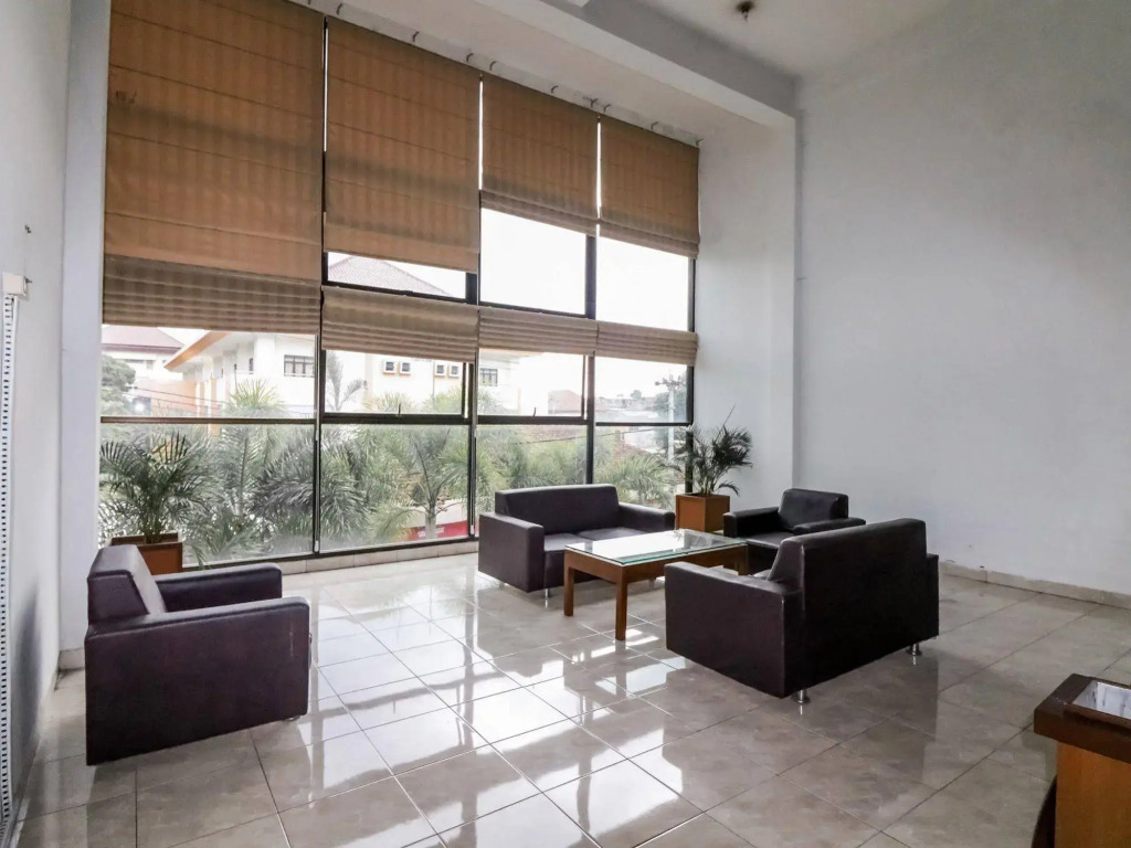 NIDA Rooms Colombo Komplek Karang Marang