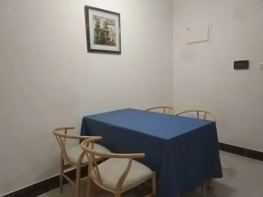 Easy Apartment