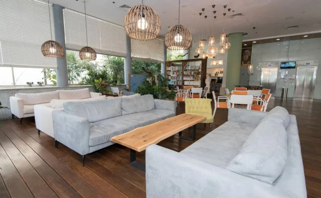 Hotel Poli Urban By AFI Hotels