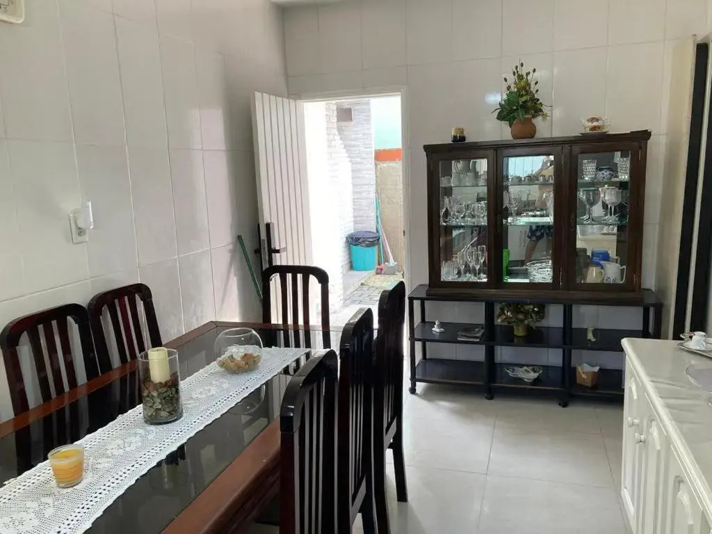 Casa Terrea com Piscina e Internet - Ar Opcional