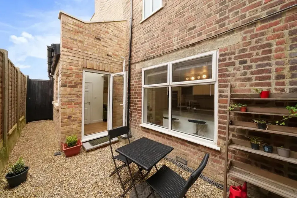 Charming Spacious 2-bed Apartment in London