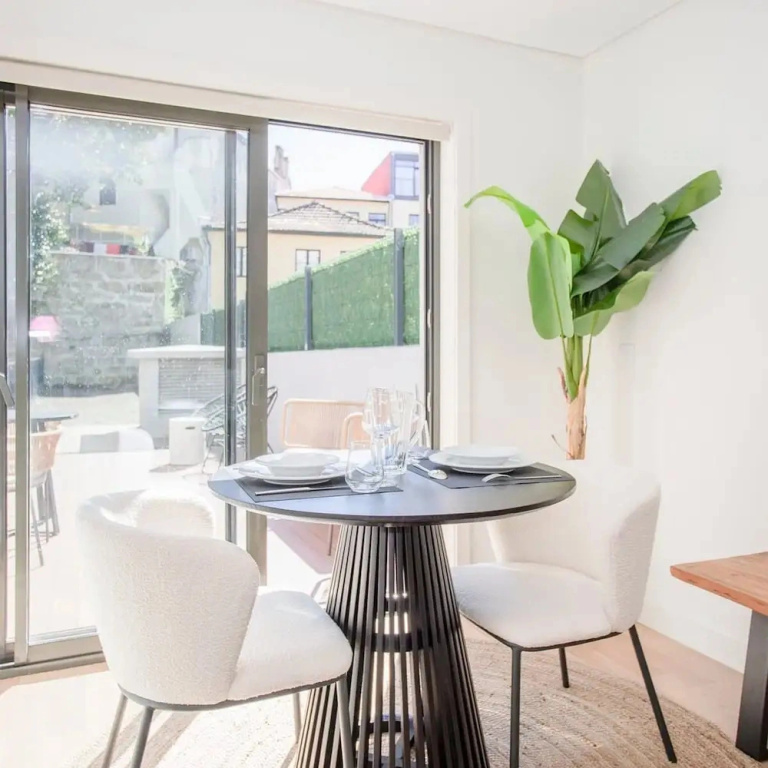 Liiiving in Porto - City Design Apartment A