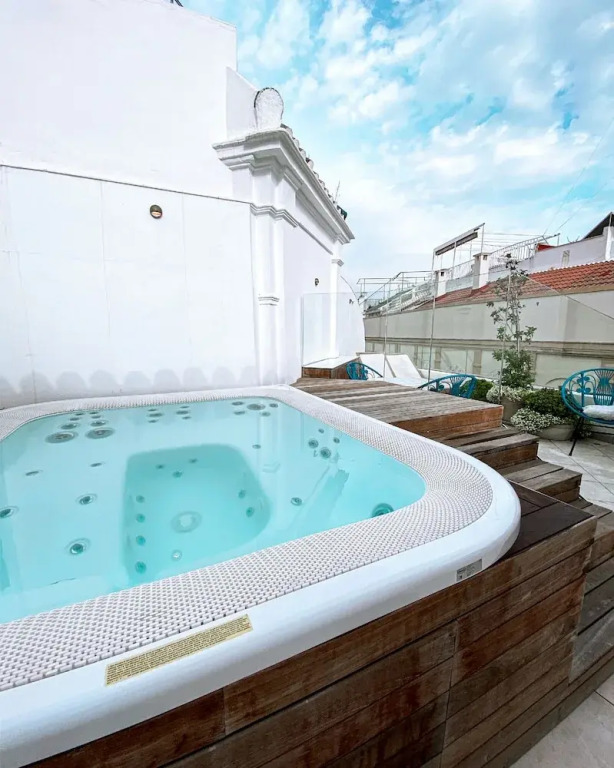 Honest Sevilla Apartments