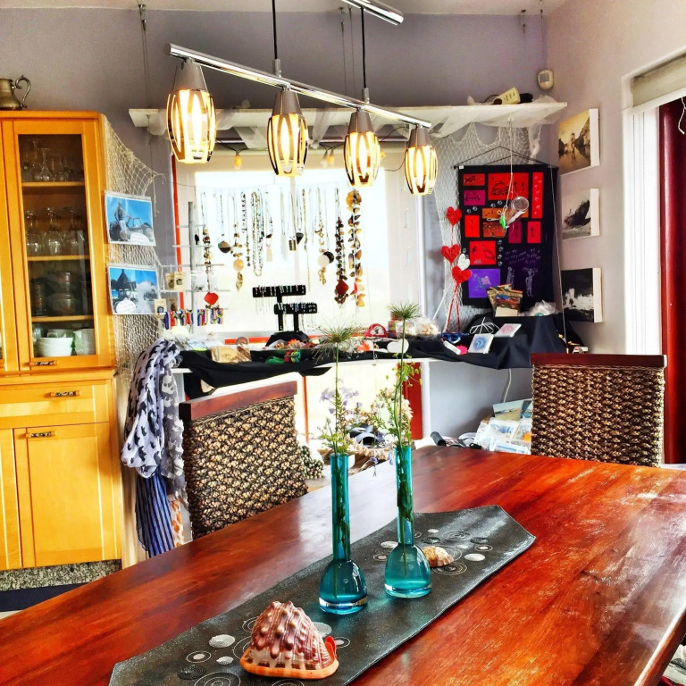 Farr Out Guest House