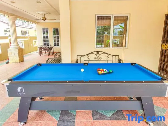 Modern 6-Bedroom House BBQ Pool Event Wedding at Kajang by HCK