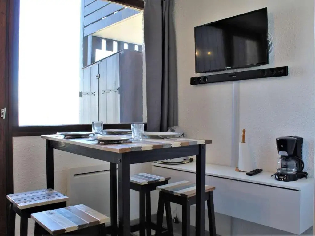 Appartement Risoul, 1 pièce, 4 personnes - FR-1-330-288