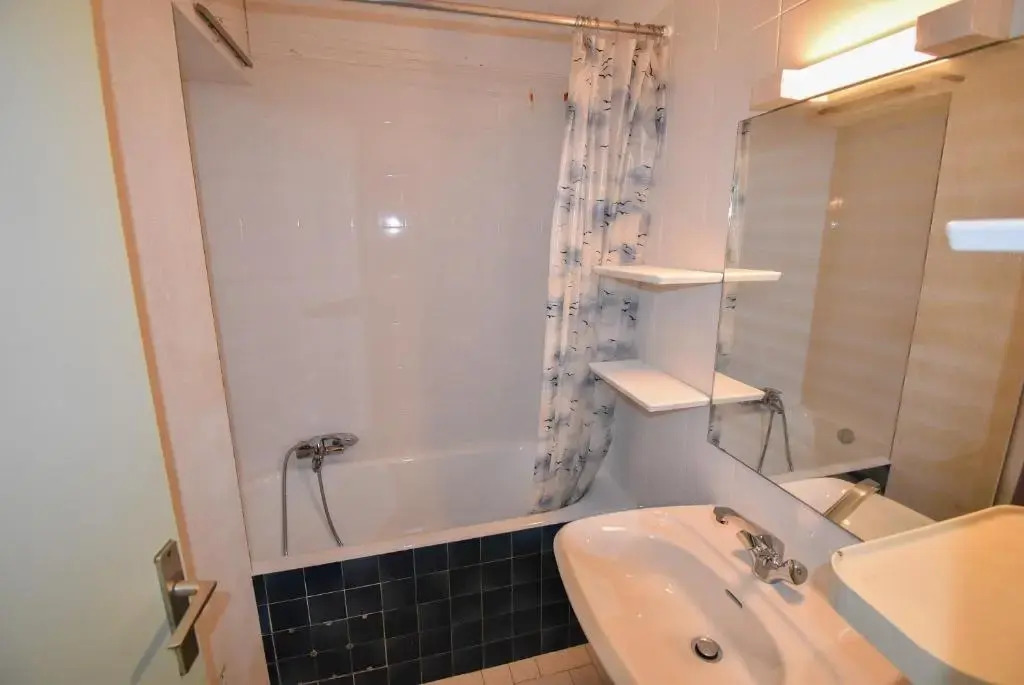 Le Relai S34 - Grand et lumineux studio avec coin montagne 4-6 pers, 50m des pistes, grand balcon exposé SUD, DRAPS NON COMPRIS