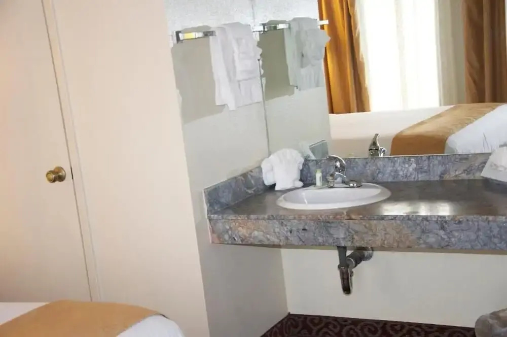 Barcelona Suites Albuquerque