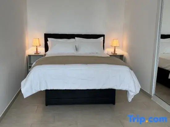 Joli Beach House - Charming Second Floor T1 Center - With Balcony