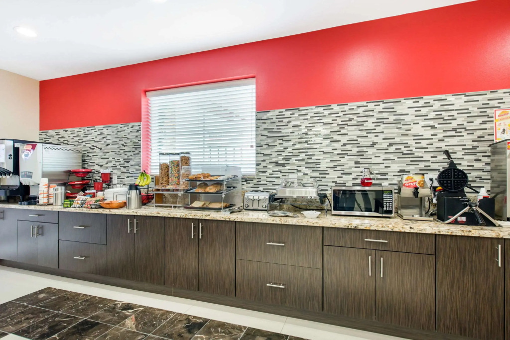 Econo Lodge Inn & Suites Houston Willowbrook