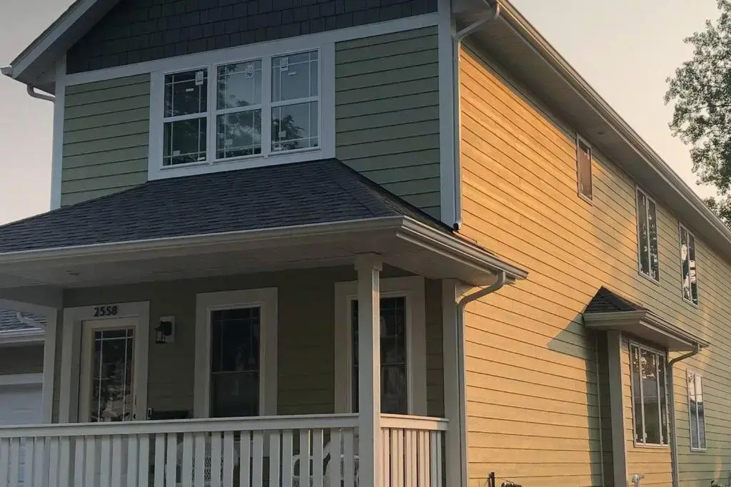 Bay View -Lake View- Classic Look New Construction