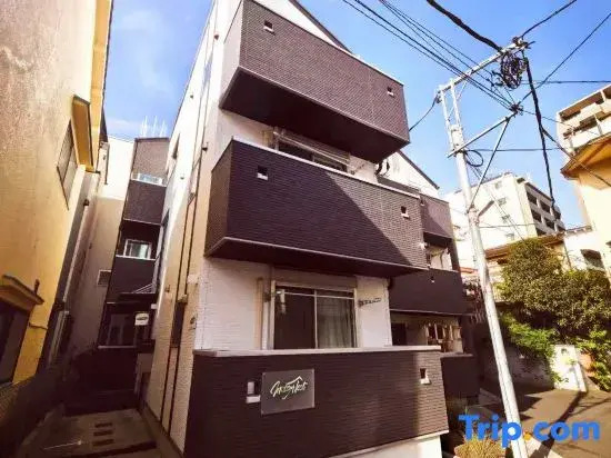 Mossy nest, 7 mins walk to JR station, near Ueno, great for couples honeymoon, girlfriends trip