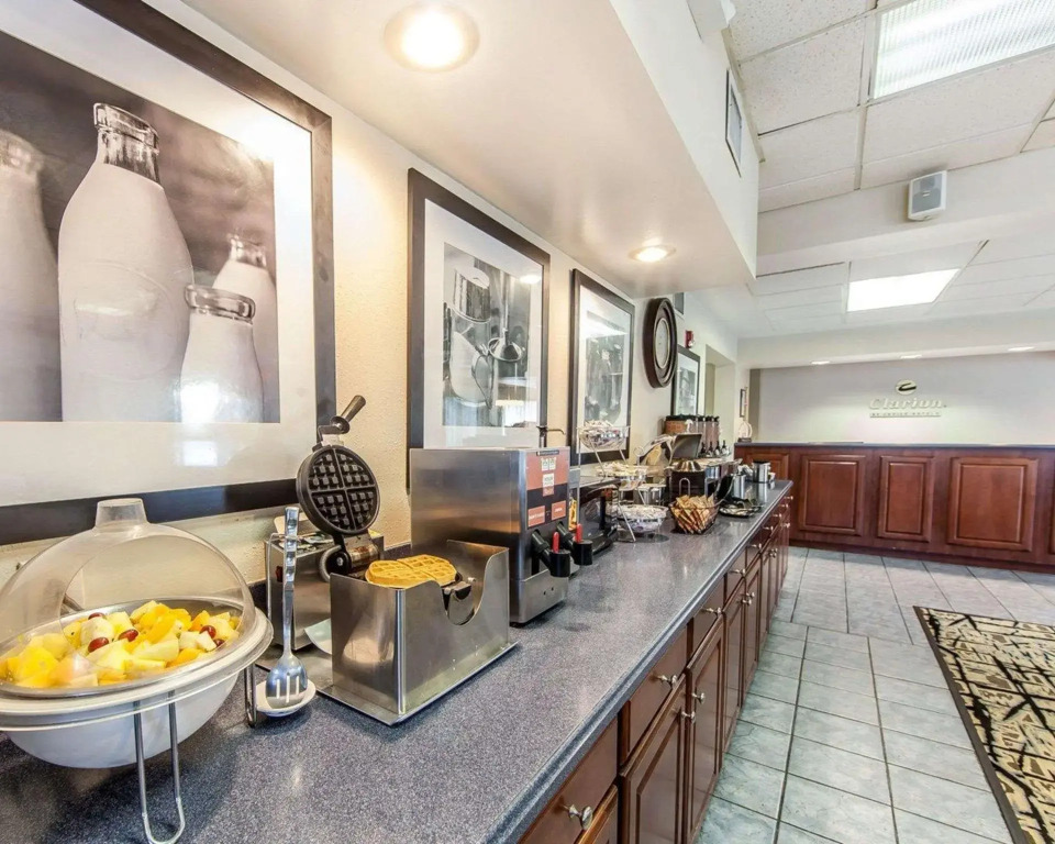Clarion Inn Cleveland near University