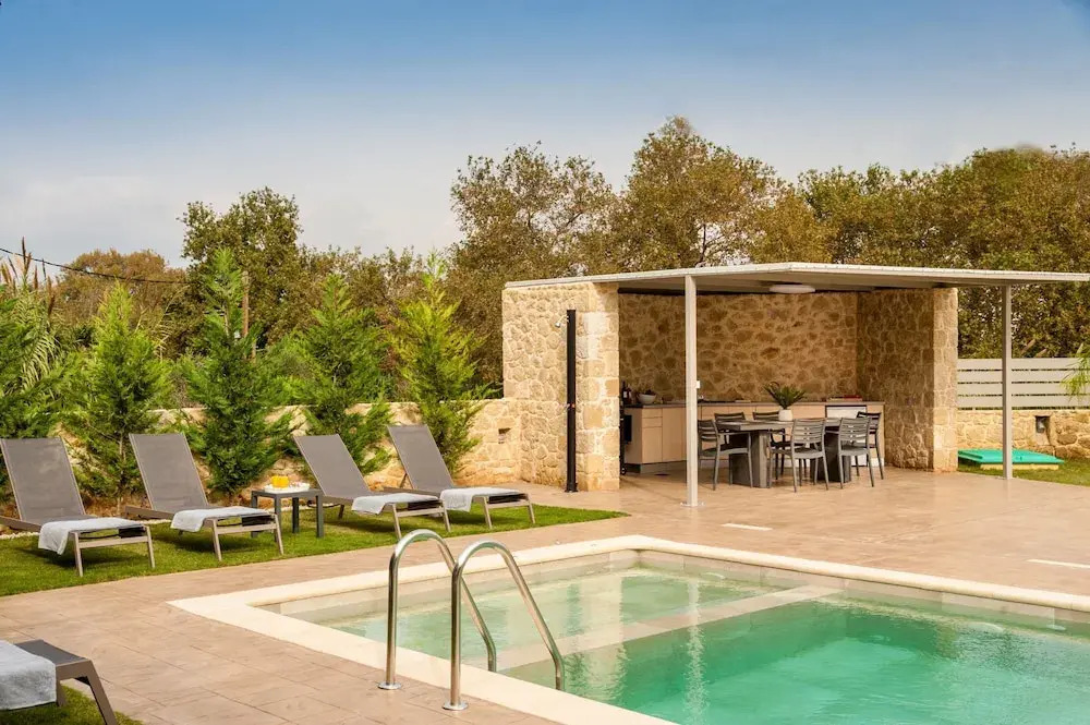 Amaen Luxury House